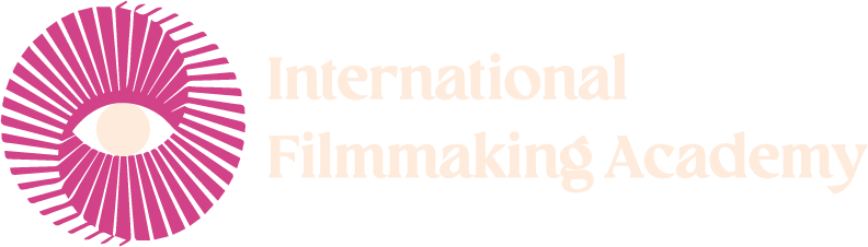 logo fullscreen